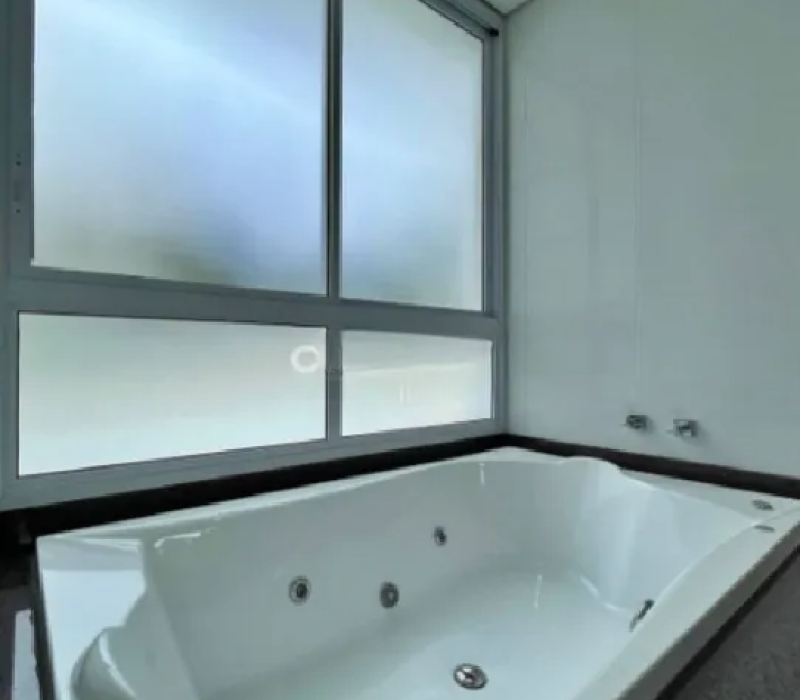 pixnova-20447d10cc015570e8d8cbf0eb802d0a